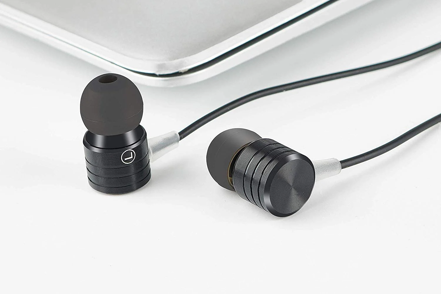 Betron B550s Earphones Noise Isolating Earbuds Heavy Deep Bass In Ear Headphone 3.5mm Audio Jack - Image 7