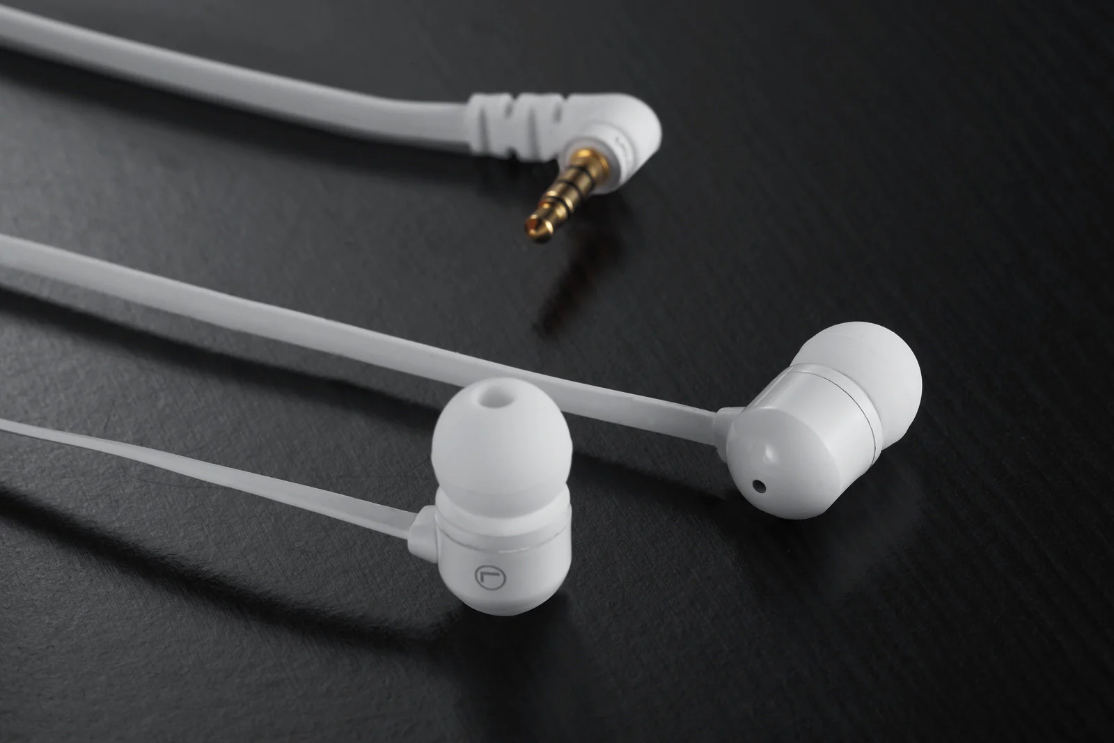 Betron B750s Earphones Tangle-Free Noise Isolating Heavy Deep Bass for iPhone iPod iPad Samsung - Image 5