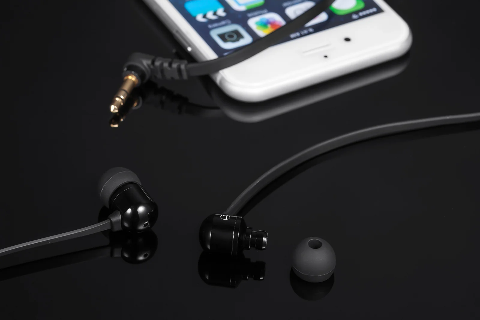 Betron B750s Earphones Tangle-Free Noise Isolating Heavy Deep Bass for iPhone iPod iPad Samsung - Image 7