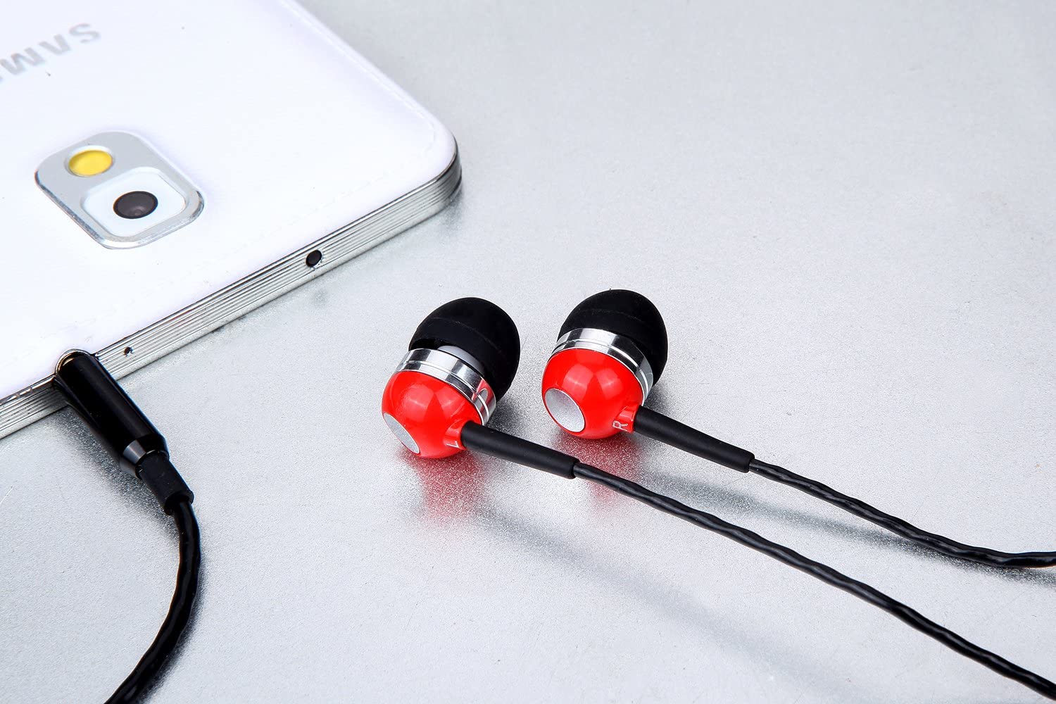 Betron RK300 In-Ear Sport Earphone, Deep Bass and High Sensitivity for iPhone, iPad and Mp3 Players - Image 10