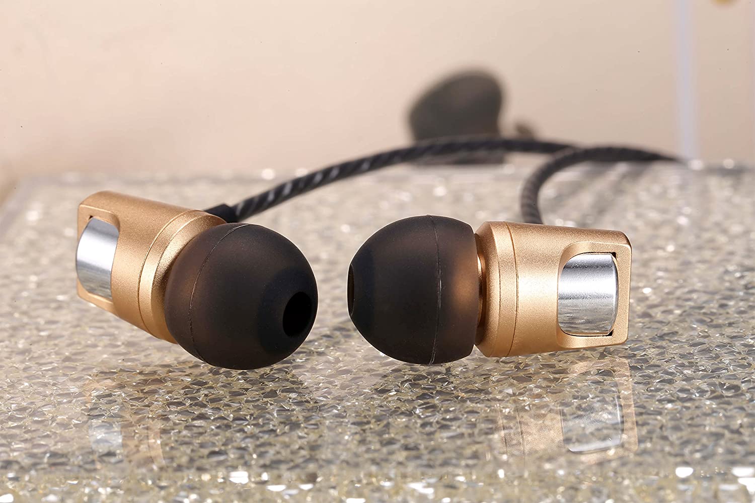 Betron KRTE60 Noise Isolating Earphones In Ear Headphones Hs-Free Mic Crisp Sound iPhone Samsung - Image 4